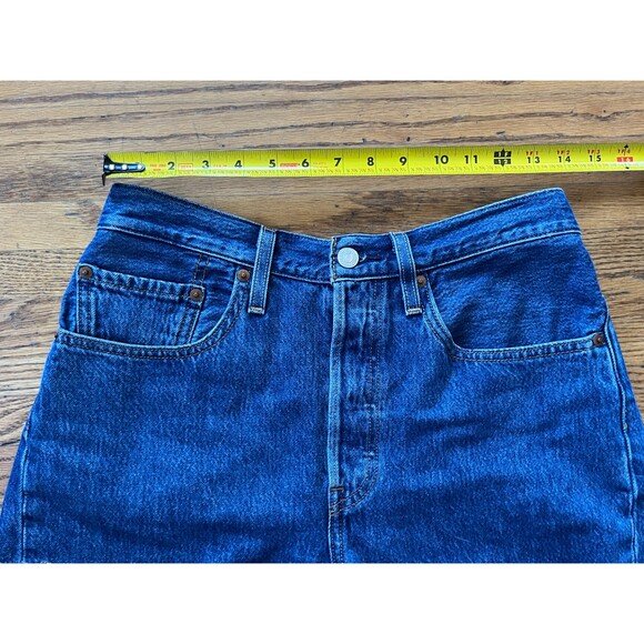 Vintage Levis 501 Blue Denim Cut Off Raw Hem Summer Shorts  Women's Size 28 - Picture 8 of 10